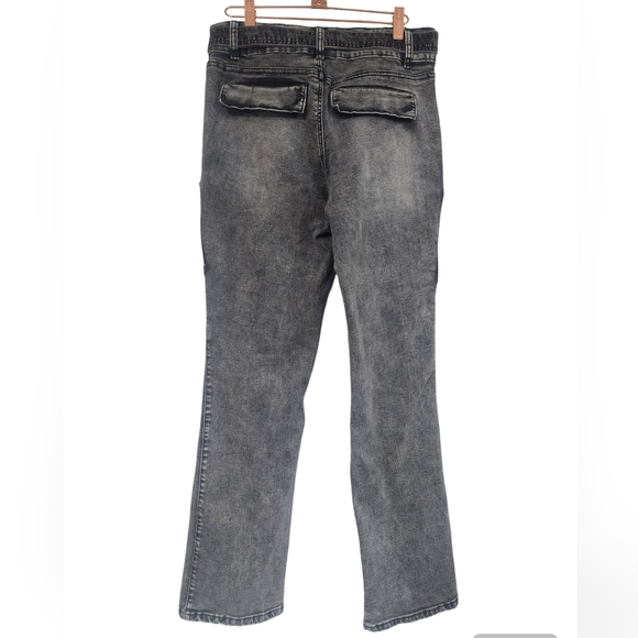 Madden NYC Women's Cargo Jeans - Picture 2 of 8